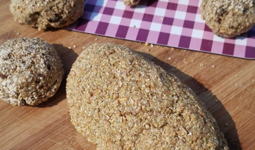 Sprouted raw bread