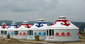 sustainable living in yurts